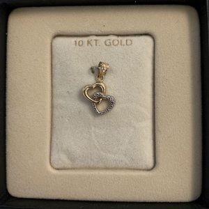 10KT ❤️ Gold Heart Pendant *NEVER WOREN*